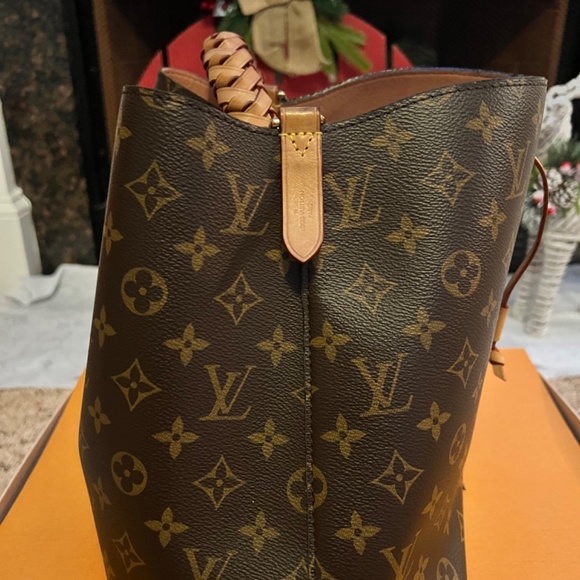 Louis Vuitton Monogram Néonoé - Picture 2 of 16